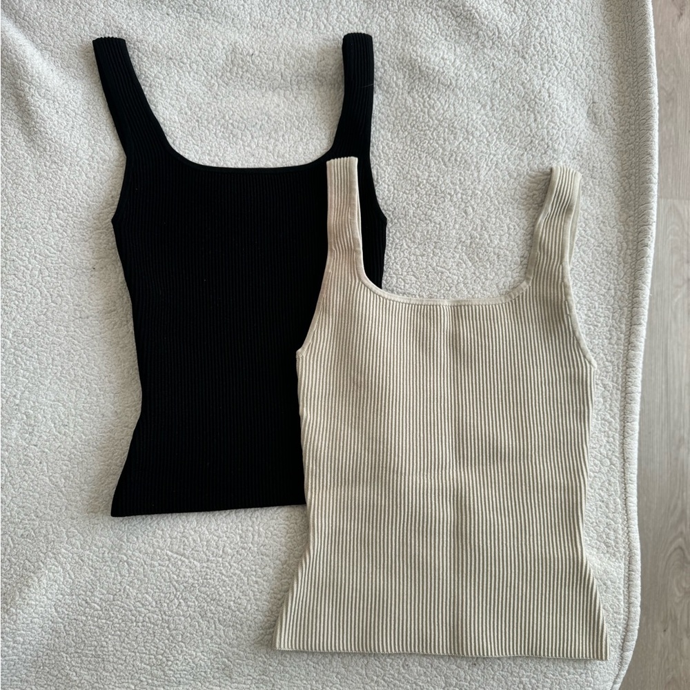 Aritzia Sculpt Knit Squareneck Tank Bundle (2) XS - Matte Pearle and Black